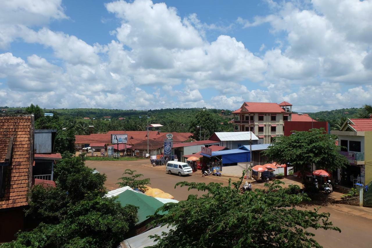 Mondulkiri Holiday Homestay Senmonorom Eksteriør bilde